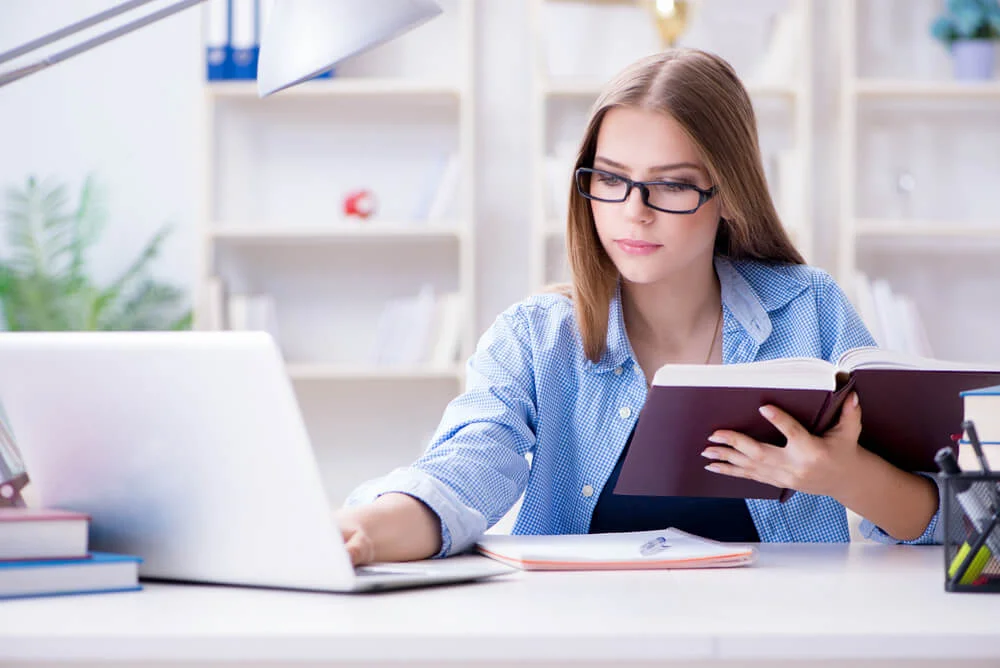 Curs AI pentru Afaceri: Cum Transformă Inteligența Artificială Companiile Moderne și De Ce Este Momentul Ideal să Înveți Acum 3